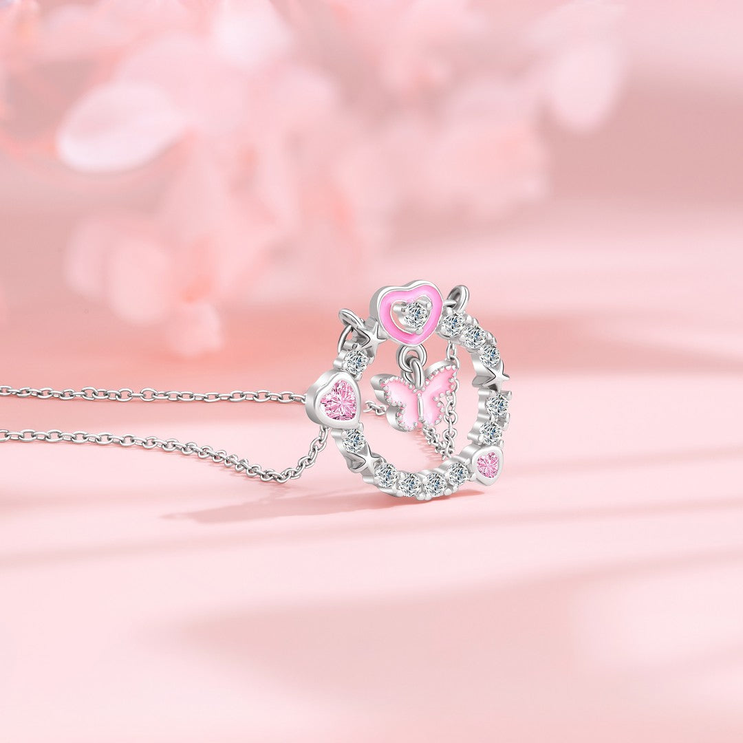 Ogrlica z roza metuljčki