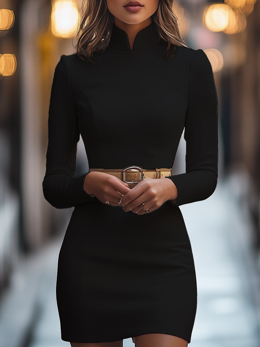 Elegantna bela obleka z ovratnikom mandarin in dizajnom pasu