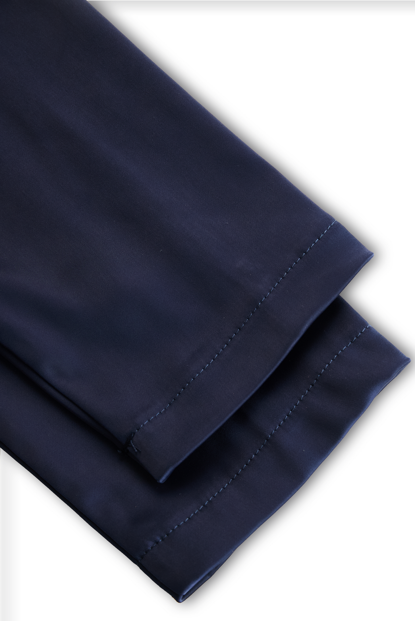 Satenasta midi obleka z drapiranim ovratnikom v vintage slogu 