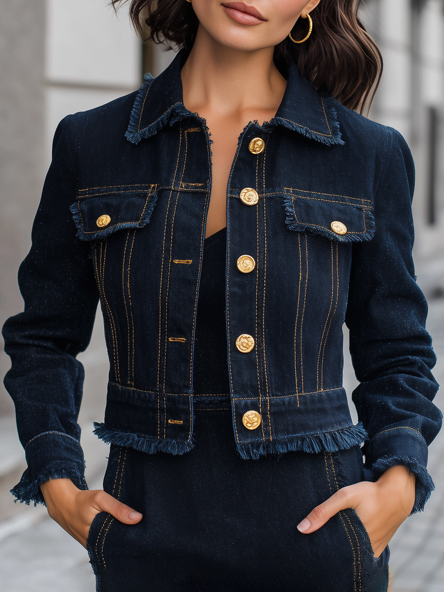 Obrabljena jeans jakna z zlatimi gumbi 