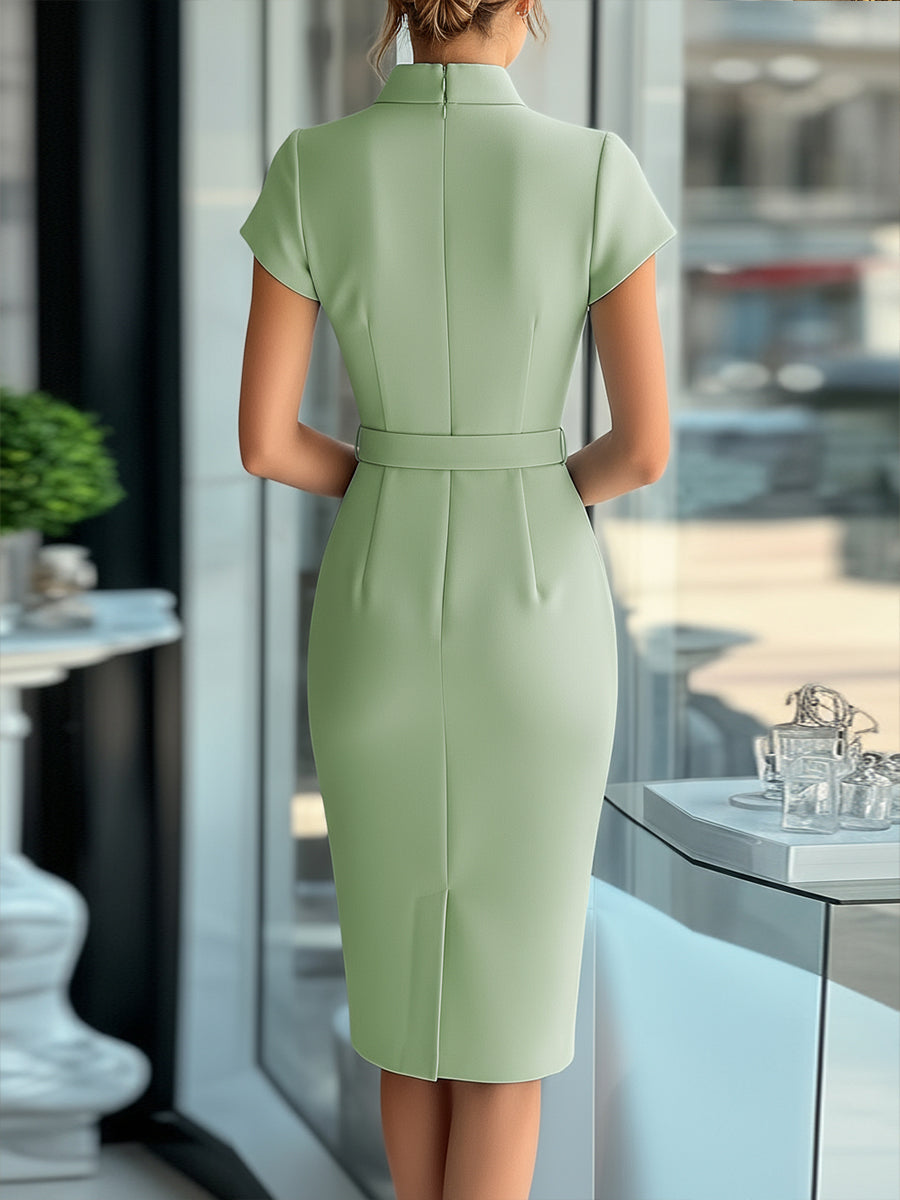 Asimetrična elegantna nebesno modra obleka s pasom 