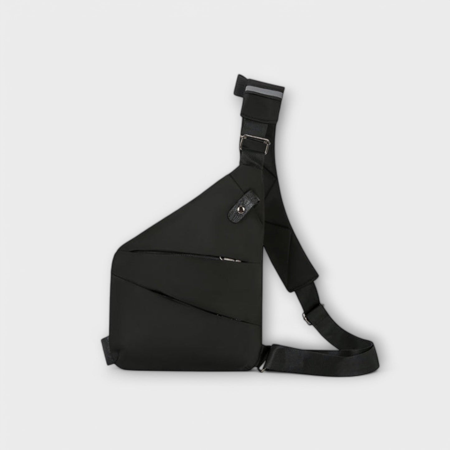 Cecile. - Torba čez ramo proti kraju