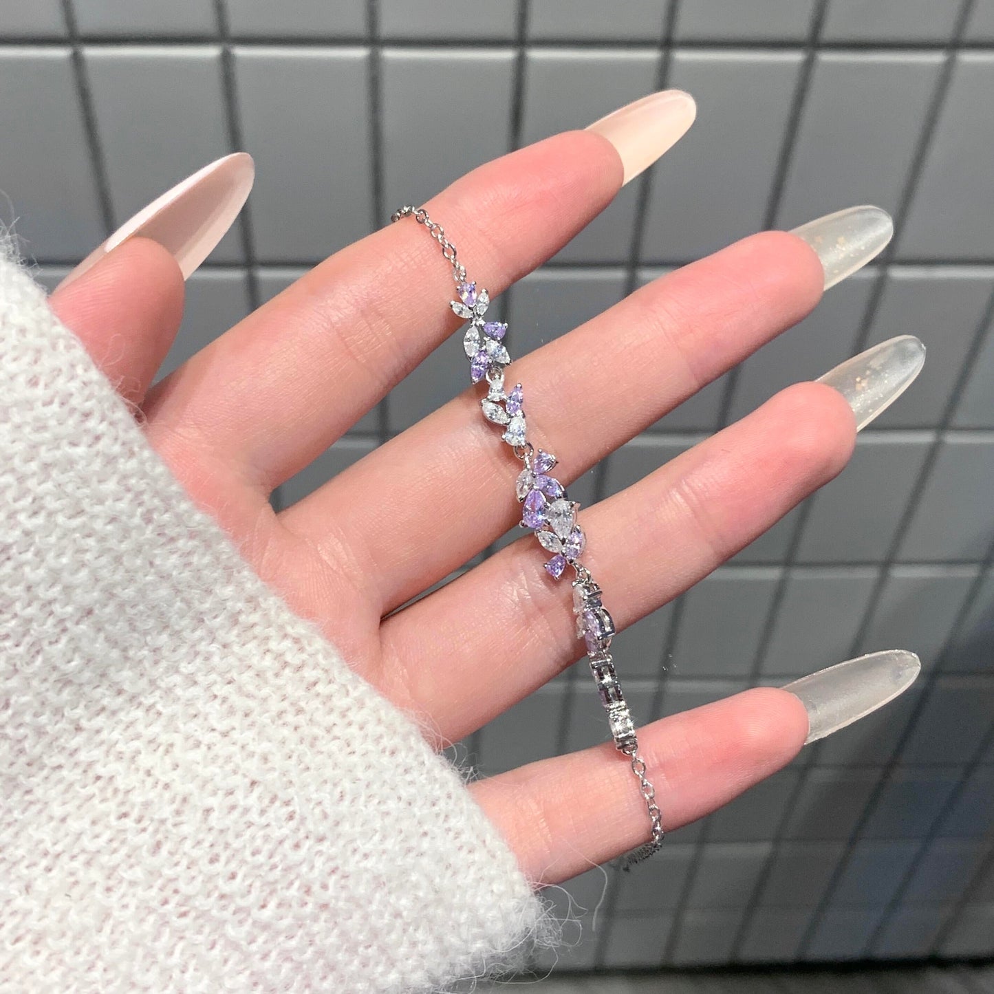 Zapestnica Artistry z vijolično sivko