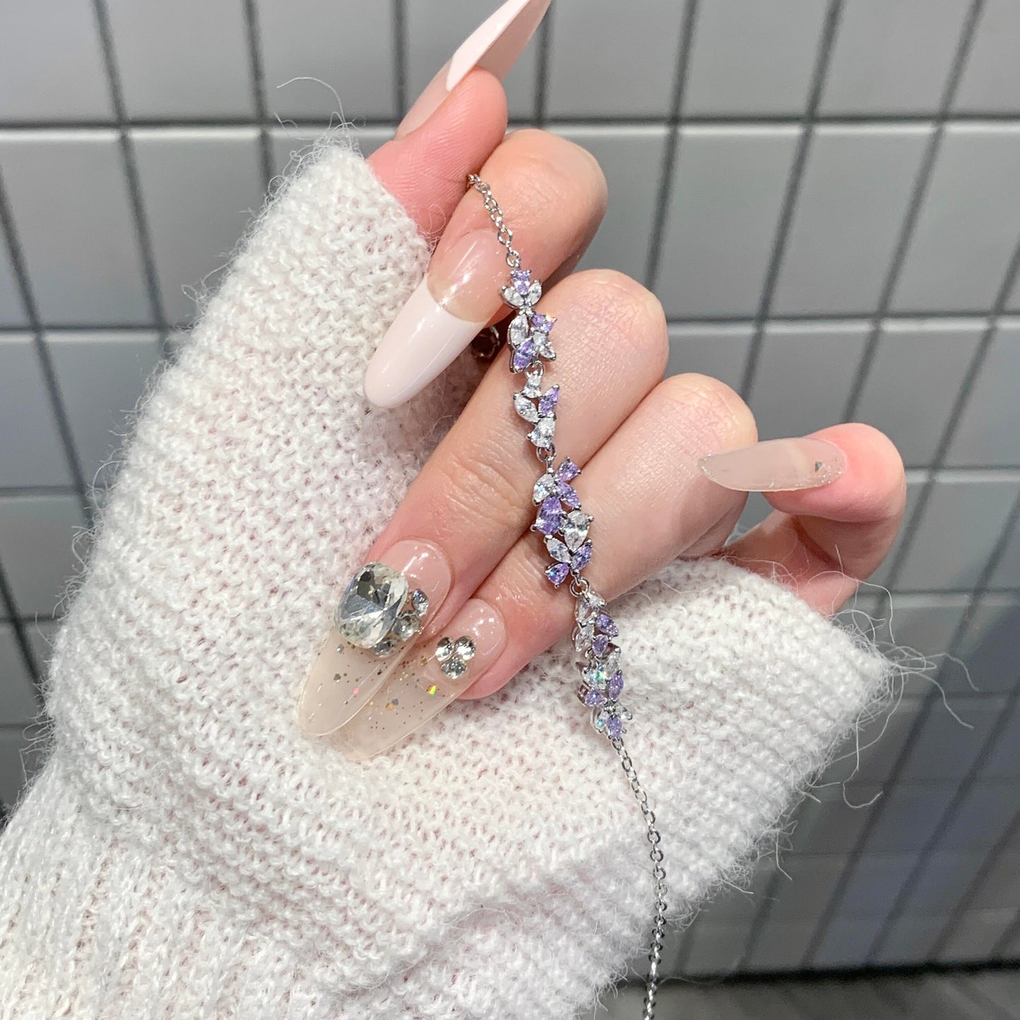 Zapestnica Artistry z vijolično sivko