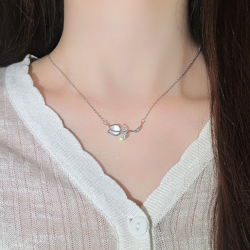 Ogrlica iz tulipanov iz večnega vrta