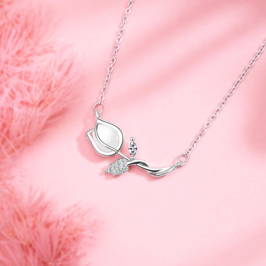 Ogrlica iz tulipanov iz večnega vrta