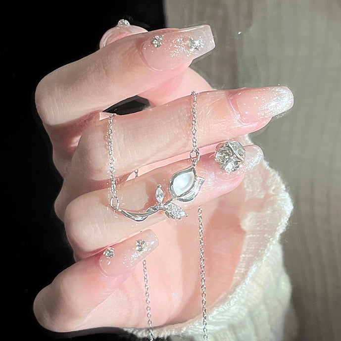 Ogrlica iz tulipanov iz večnega vrta