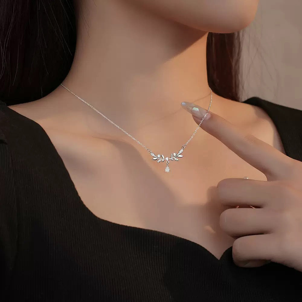 Ogrlica Sanjski cvet lovorja