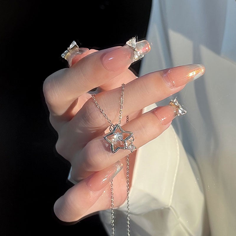 Ogrlica z zvezdno zvezdo