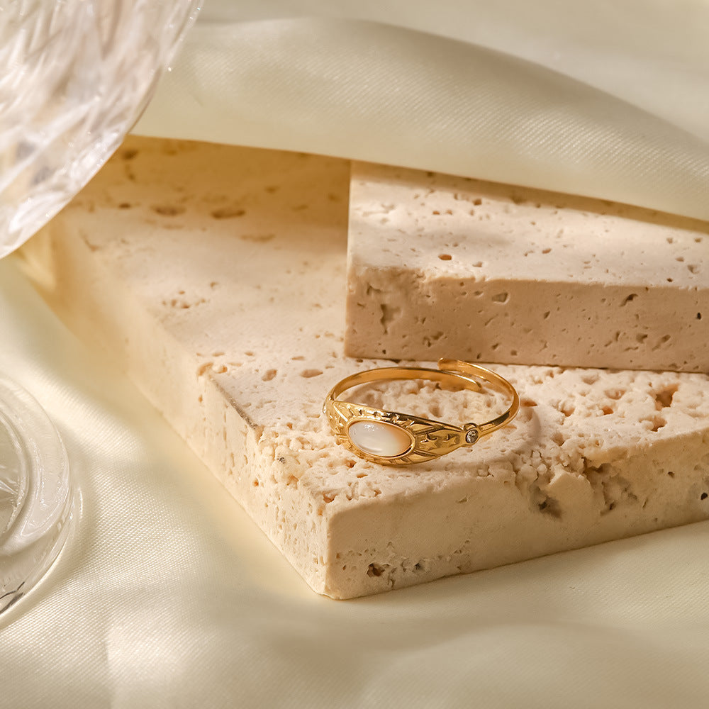 Retro francoski prstan iz nerjavečega jekla