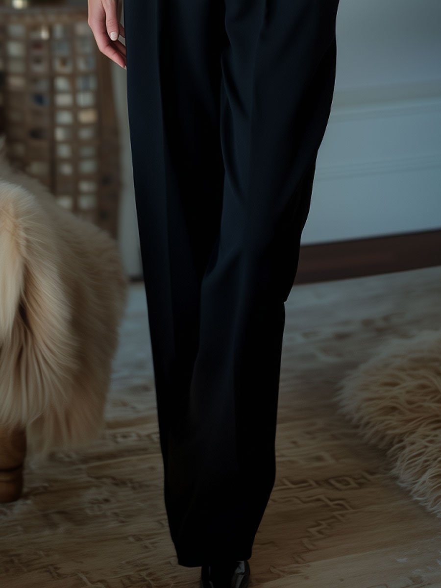 Klasične črne hlače z visokim pasom in krojem